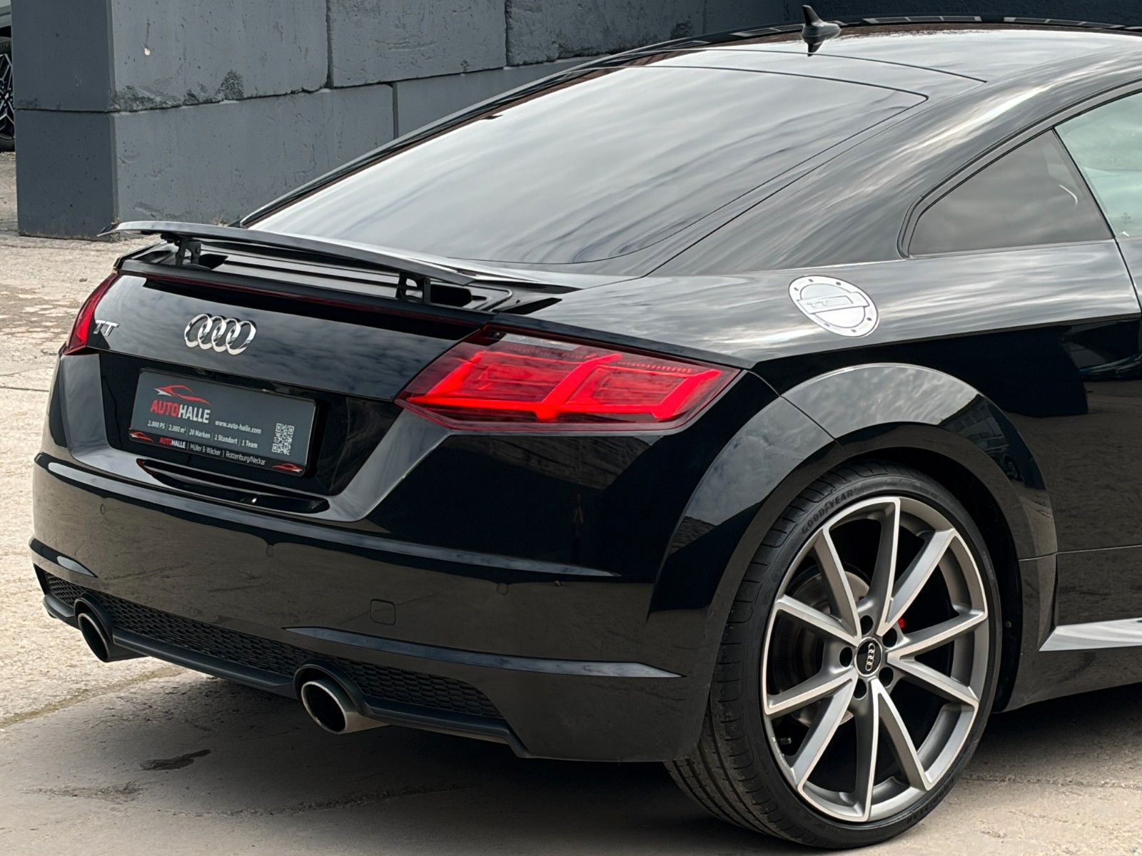 Fahrzeugabbildung Audi TT Coupe 1.8 TFSI S Line B&O CAM Tempomat Leder