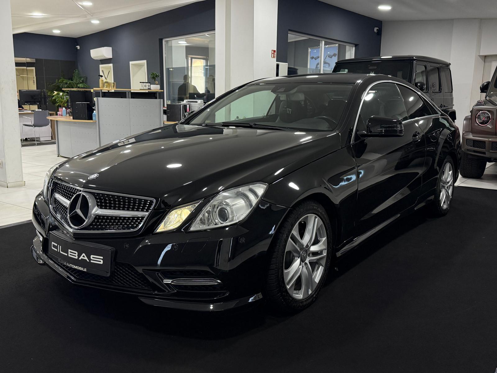 Mercedes-Benz E 220 CDI BE 7G COUPE AMG-STYLING*BI-XENON*LEDER