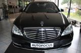 Mercedes-Benz S 500 Lim.*Glasdach*Sitzbel*Komfortsitze*Softclo - Mercedes-Benz aus 2011: Gl