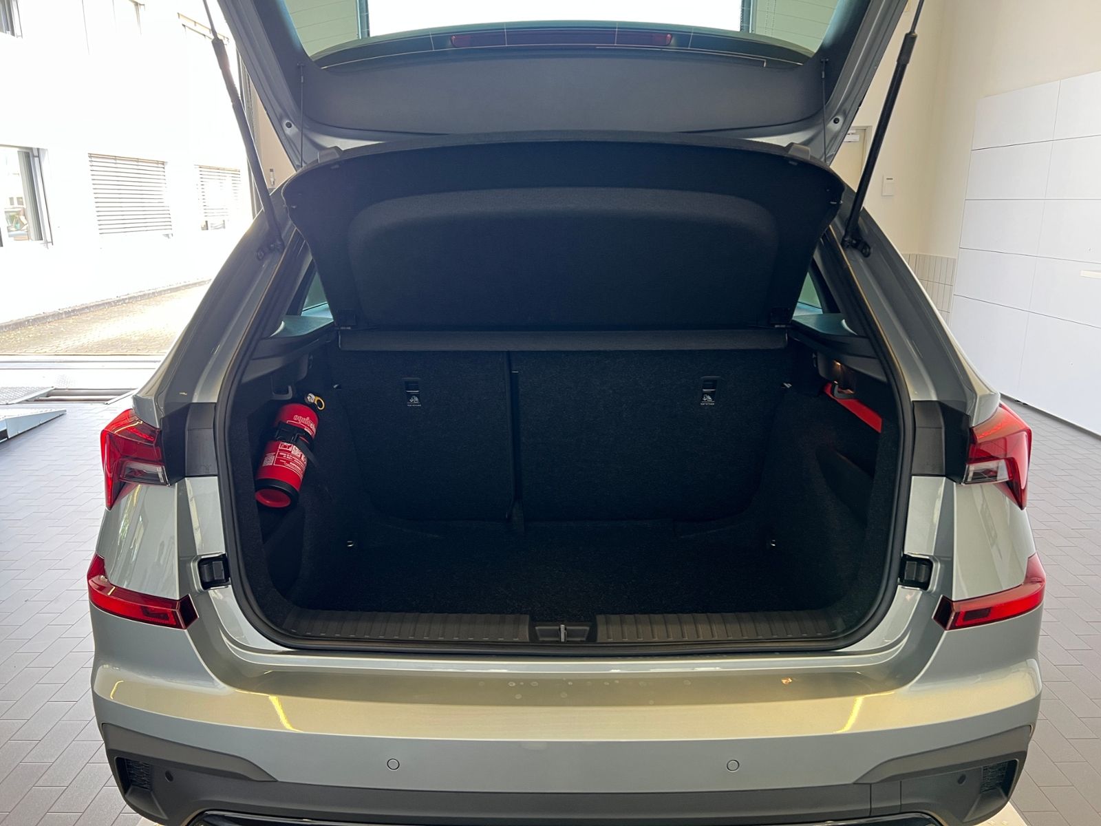 Fahrzeugabbildung SKODA Kamiq Monte Carlo 1.5 TSI DSG *AHK vorb., Matrix