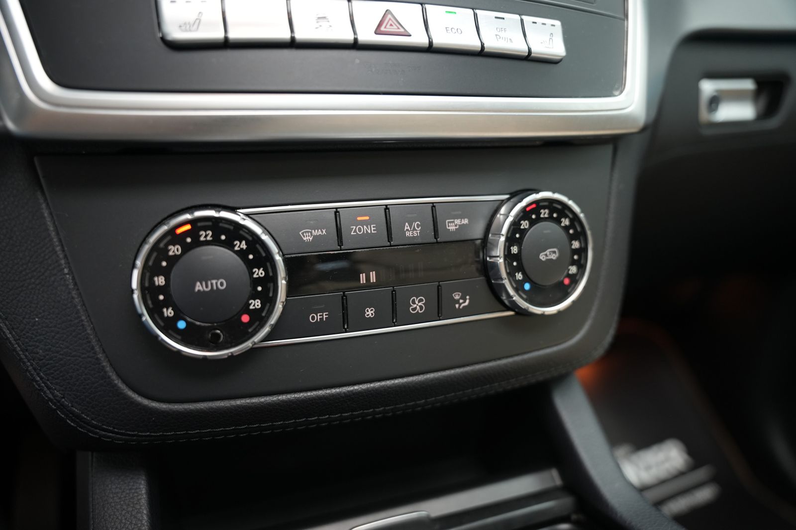 Fahrzeugabbildung Mercedes-Benz ML ML 350 CDI *AMG-Line*Panorama*Rückfahrkamera