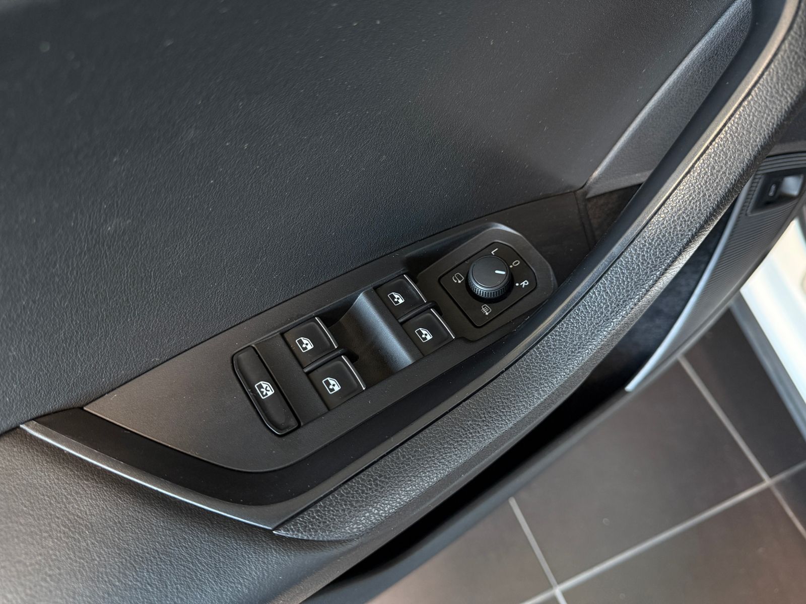 Fahrzeugabbildung SKODA Kodiaq Style 4x4 AHK ACC StHZ CANTON LEDER MEMO