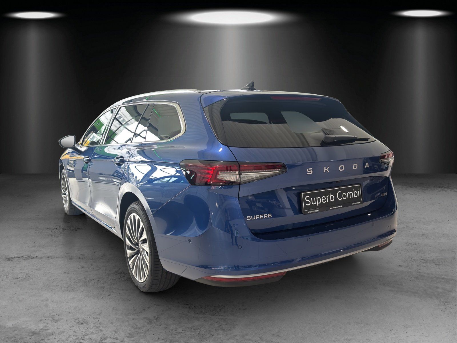 Fahrzeugabbildung SKODA Superb Combi L&K 2,0 TDI 142 kW DSG 4x4