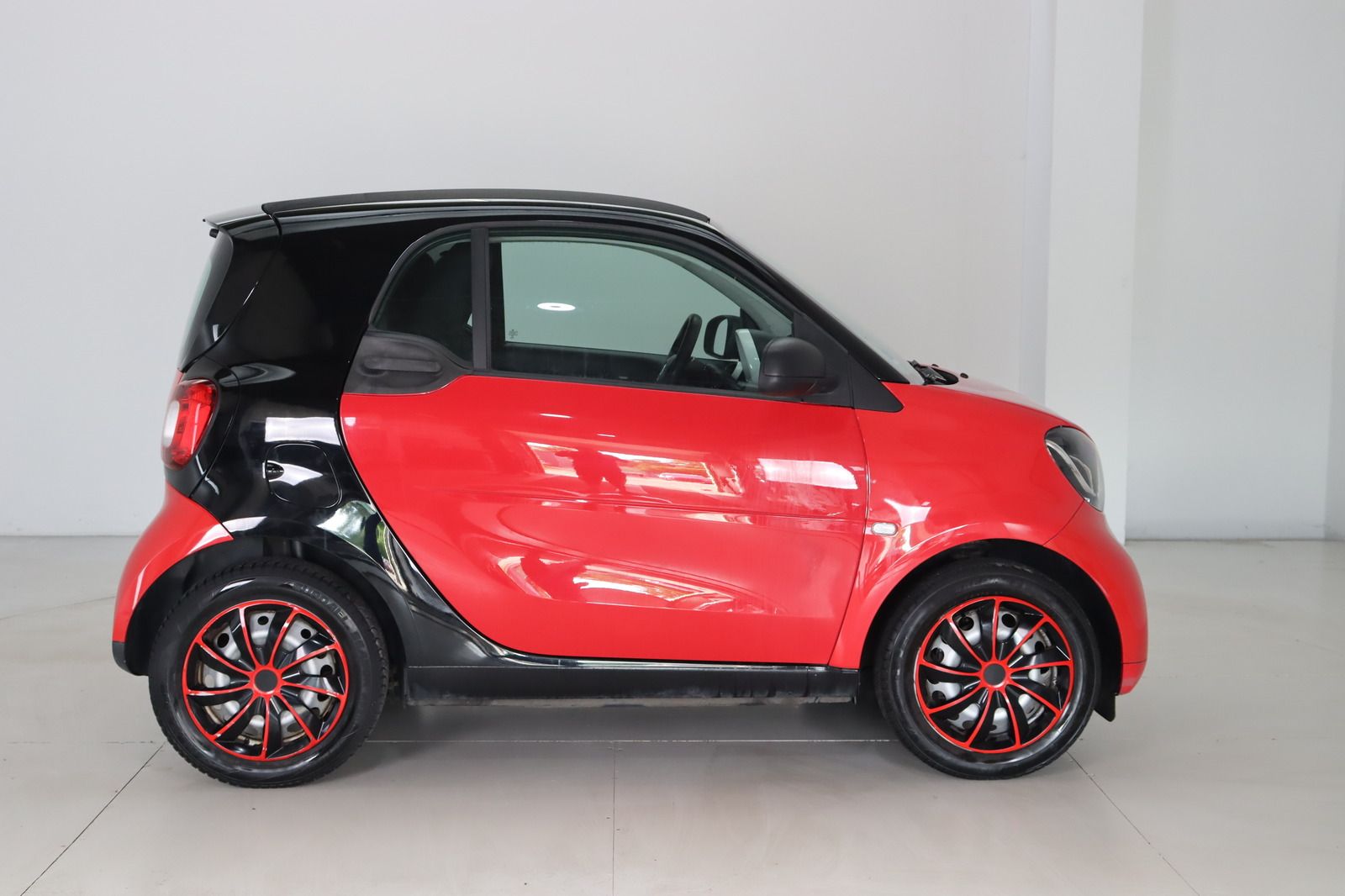 Fahrzeugabbildung Smart fortwo coupe * Navi * 1. Hand * HU/AU bis 04.27