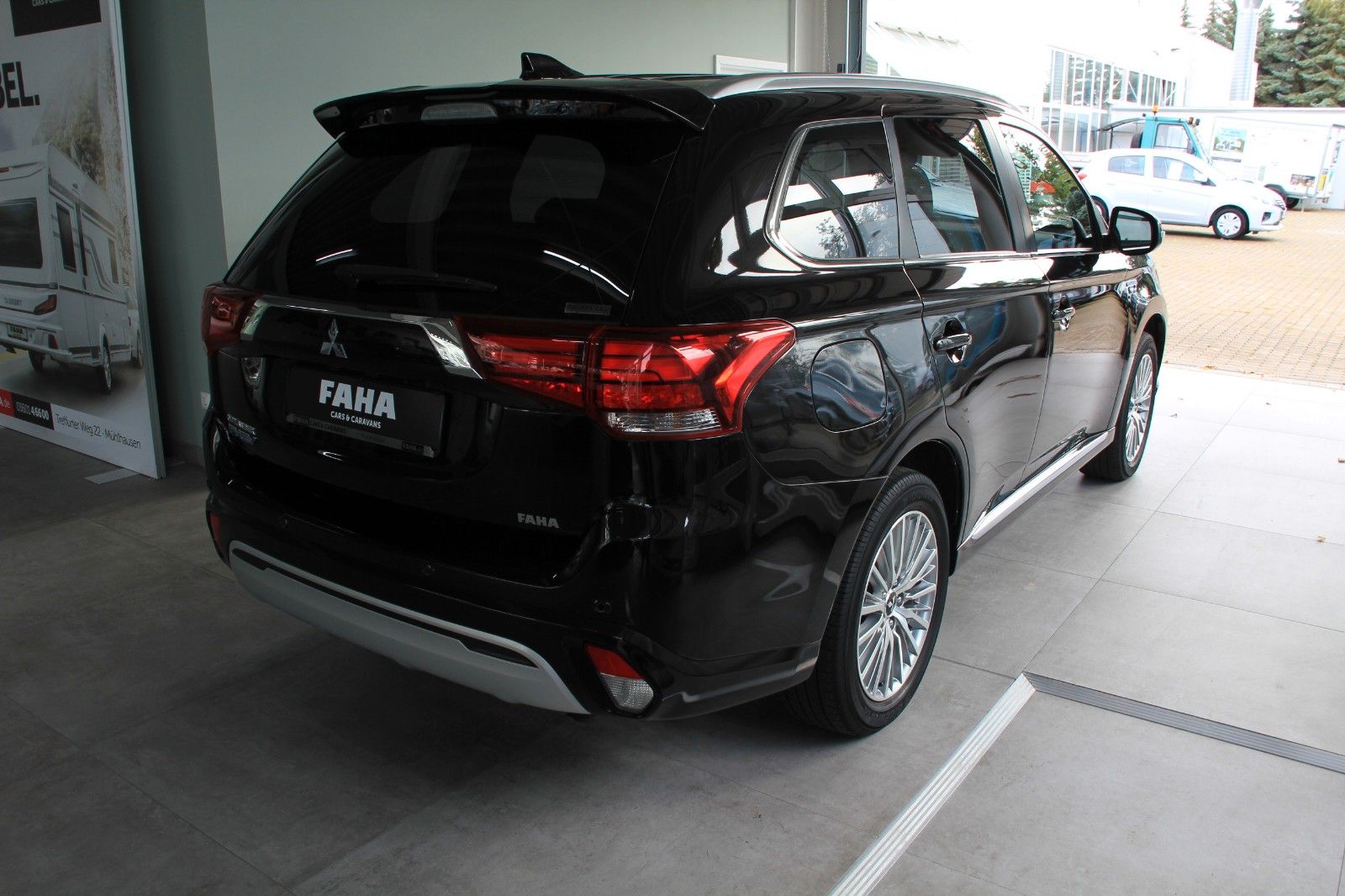 Fahrzeugabbildung Mitsubishi Outlander PHEV Top 4WD