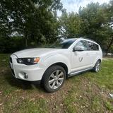 Mitsubishi Outlander 2WD 2,2 Diesel Euro 5 - Mitsubishi Outlander in Freiburg