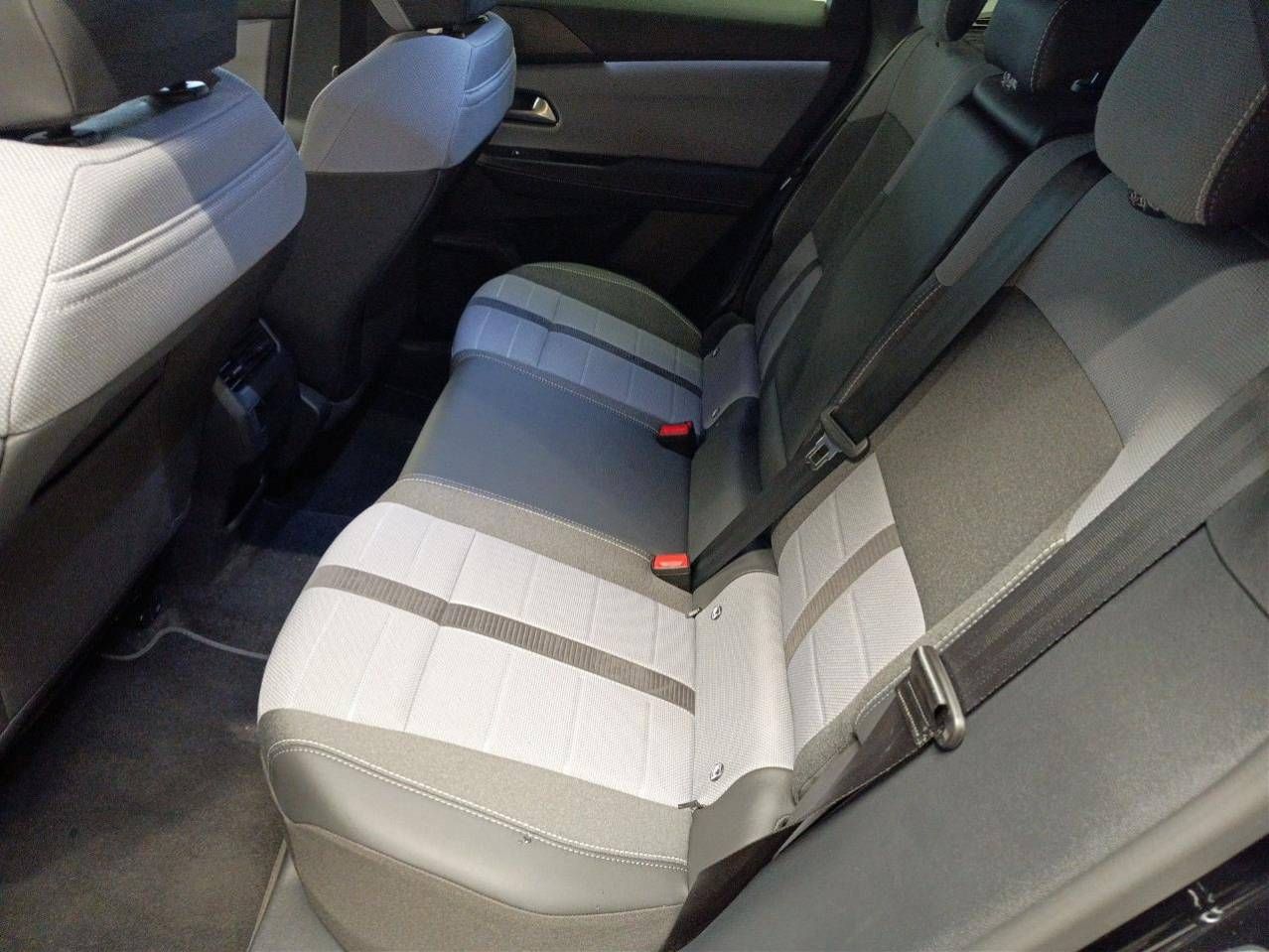 Fahrzeugabbildung Opel Grandland GS MildHybrid 107KW 6e-DCT