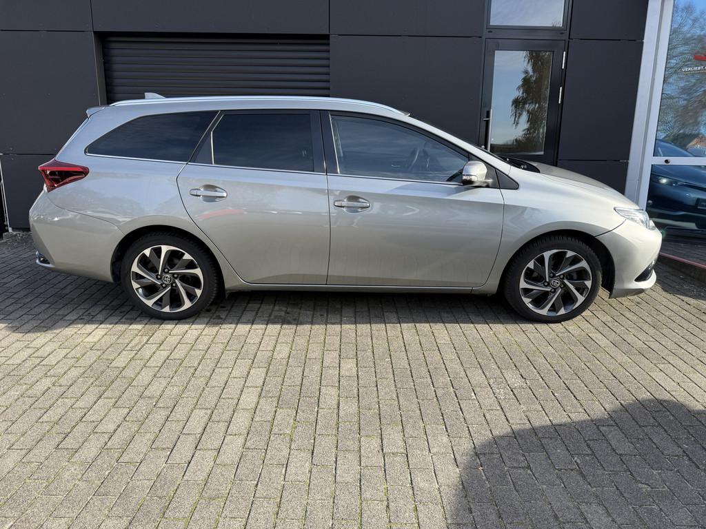 Toyota Auris Touring Sports