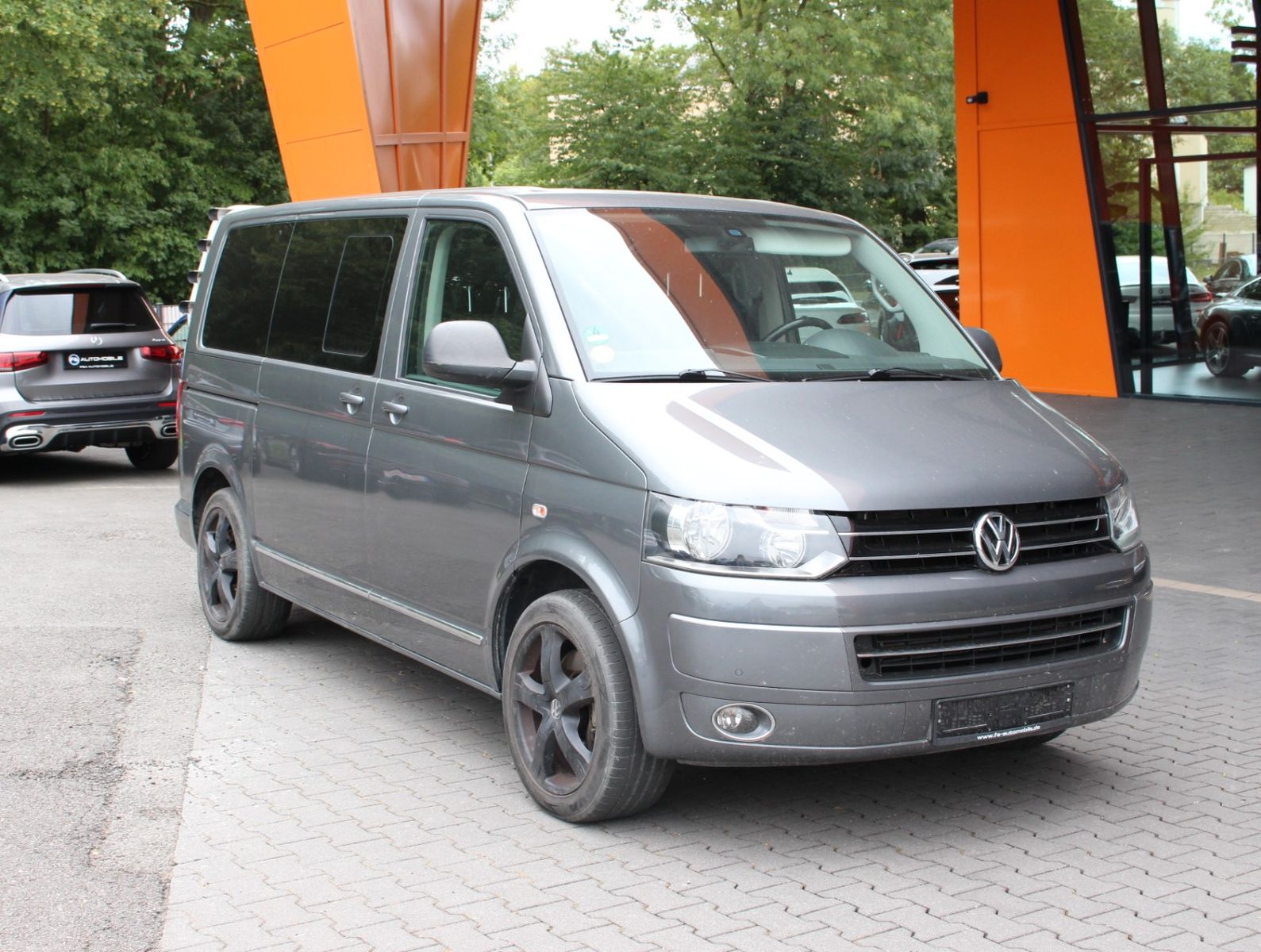 Fahrzeugabbildung Volkswagen 2.0 TDI T5 Multivan  Highline*Navi*AHK*