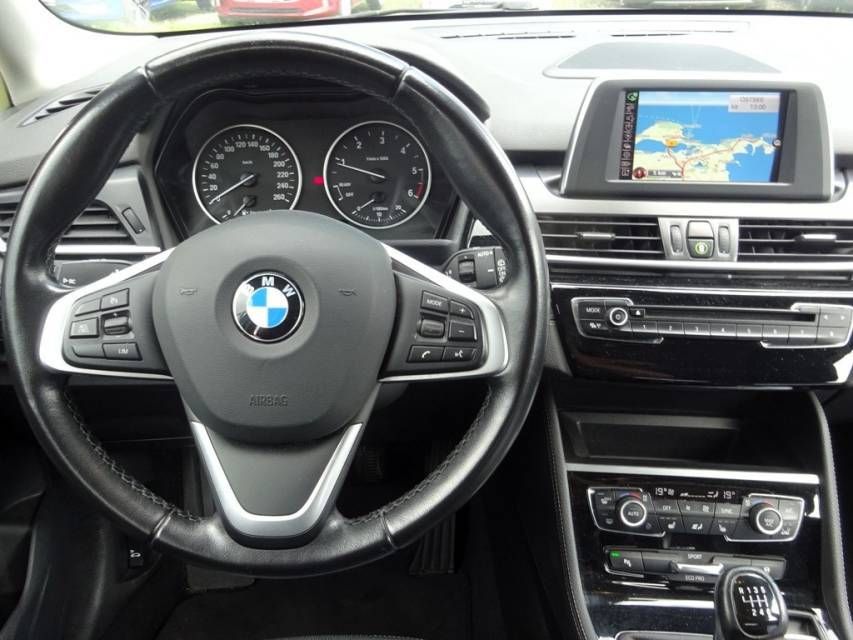 Fahrzeugabbildung BMW 218d 2 Active Tourer 218d Sport Line AHK
