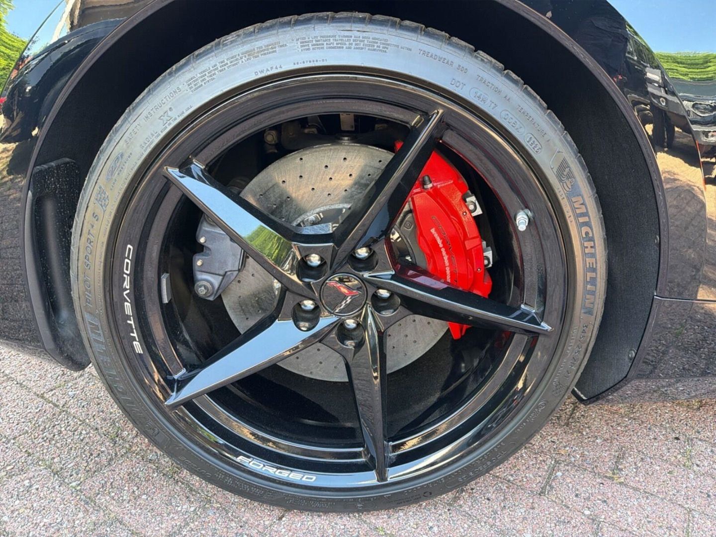 Fahrzeugabbildung Corvette C8 E-Ray Convertible 3LZ -EU-Modell