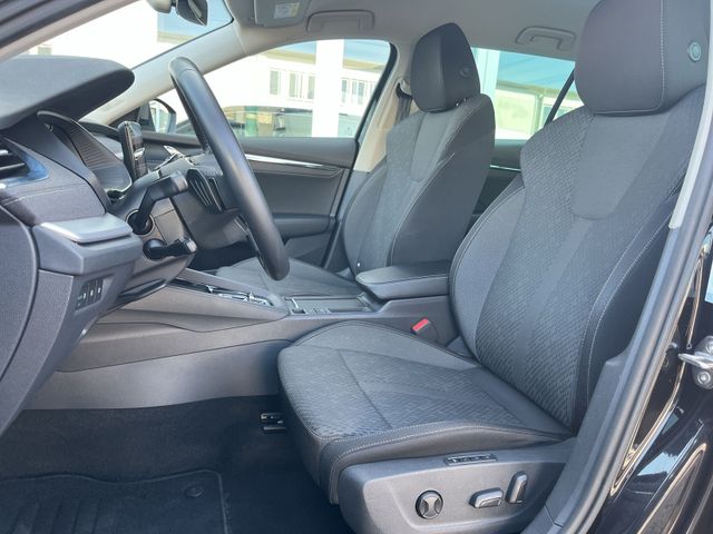 Octavia Combi First Edition 2.0 TDI DSG *ACC*NAV