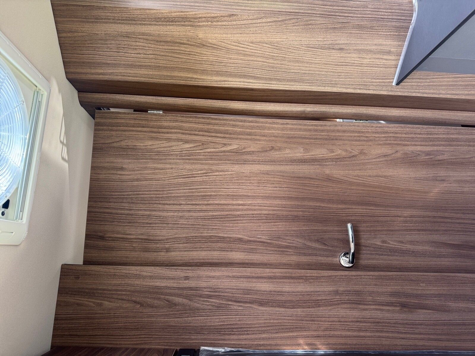 Fahrzeugabbildung Eura Mobil Profila T 726 EF Comfort Mondial-Plus-S-Pakete