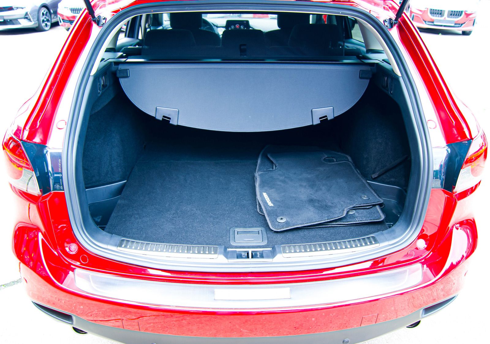 Fahrzeugabbildung Mazda 6 Kombi 2.0 Skyactiv-G 165 Kizoku IQ-LED 1.HAND
