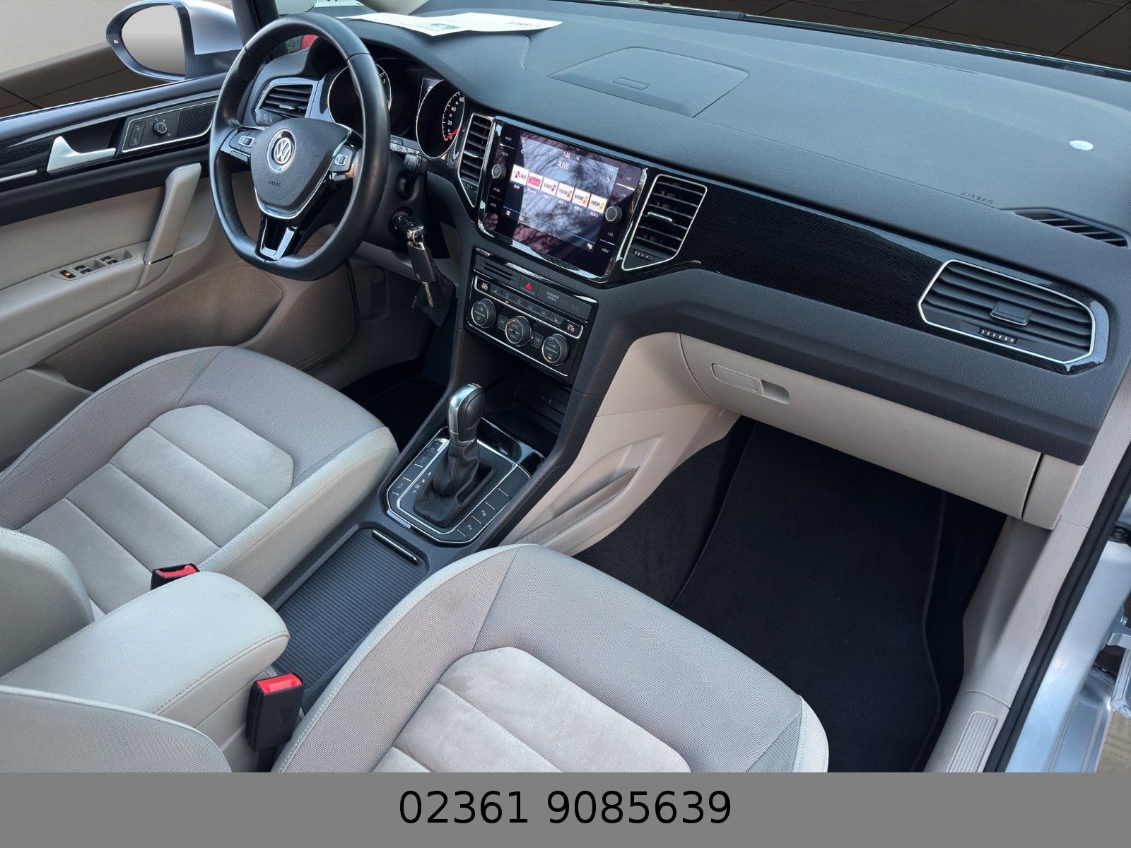 Fahrzeugabbildung Volkswagen Golf Sportsvan VII Highline Automatik/Navi