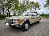 Mercedes-Benz Mercedes e 230 Coupe c123 - Mercedes-Benz E 230: Sportwagen