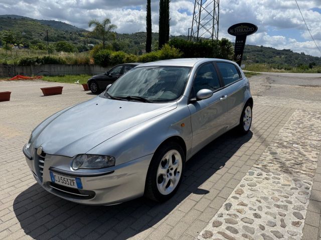Alfa Romeo 147 1.9 JTD (115 CV) cat 5p. Distinct