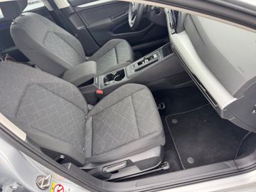 Volkswagen Golf - 12
