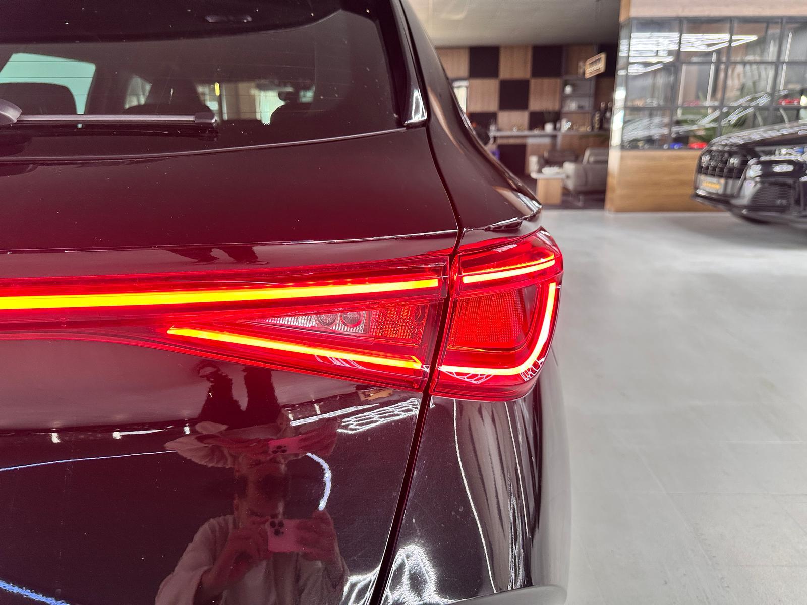 CUPRA LEON SPORTSTOURER E-HYBRID 204ch DSG - ATTELAGE PIVOTANT - COCKPIT NUMÉRIQUE - ACC - CAMÉRA DE RECUL - SIÈGES CHAUFFANTS