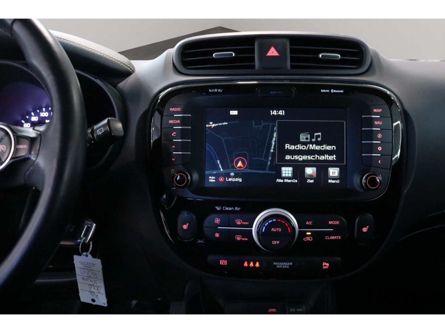 Fahrzeugabbildung Kia Soul Dream Team Navi Kamera Alu PDC Bluetooth