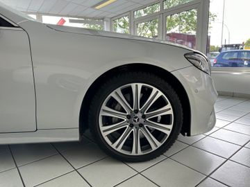 Fahrzeugabbildung Mercedes-Benz E 400 Cabrio 4Matic*AMG*Burmester*Memory*Lenk.Hz