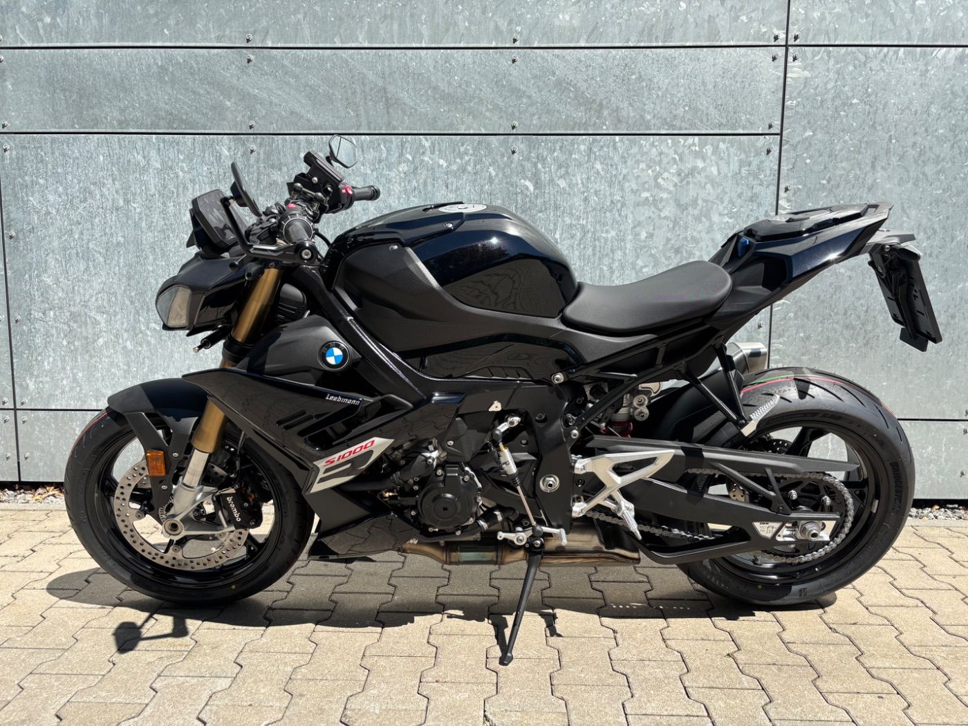 Fahrzeugabbildung BMW S 1000 R 2 Pakete