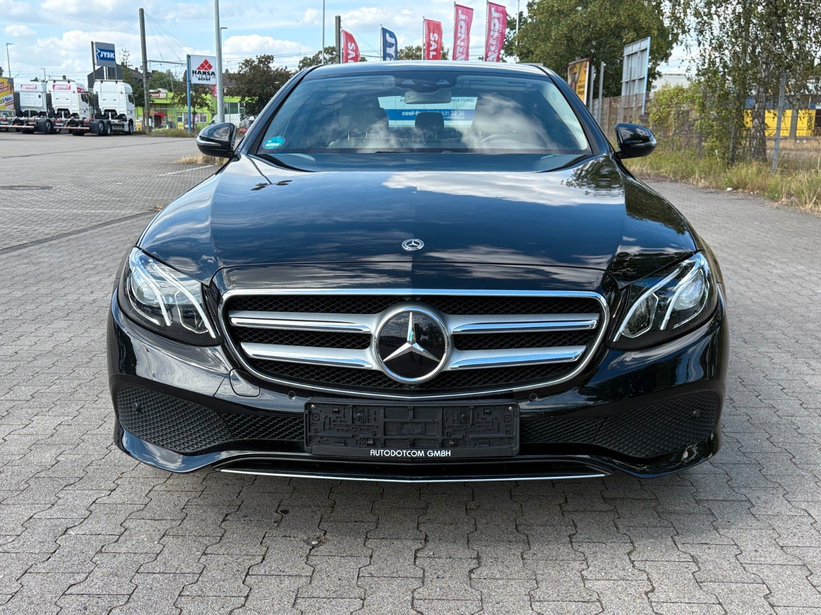 MERCEDES-BENZ E 220 d AVANTGARDE Autom. DISTRONIC*TOT*SPUR*LED