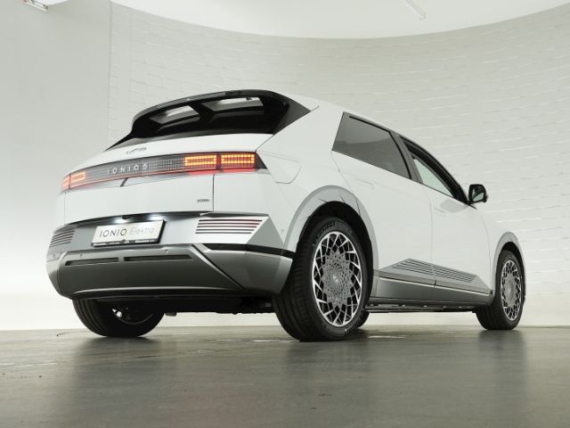 IONIQ 5 UNIQ 77,4kWh ALLRAD+VOLL LED+NAVI+360 GR