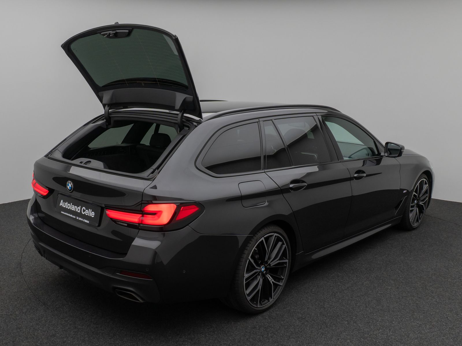 Fahrzeugabbildung BMW 530d xD M Sport DAB CockPitPro PDC Alarm 20Zoll