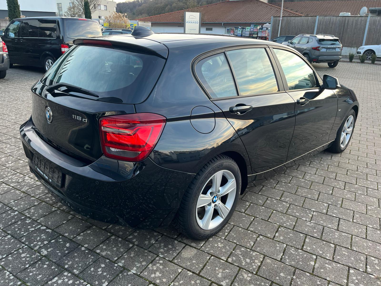 BMW 118d 1 SPORT/XENON/SHZ/TÜV