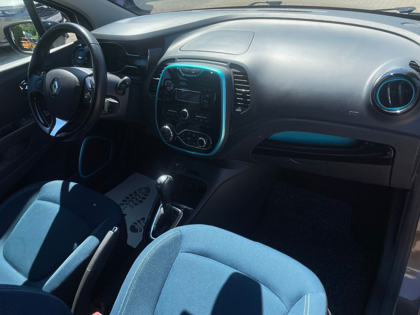 RENAULT Captur, 2016, Benzin, 120 PS