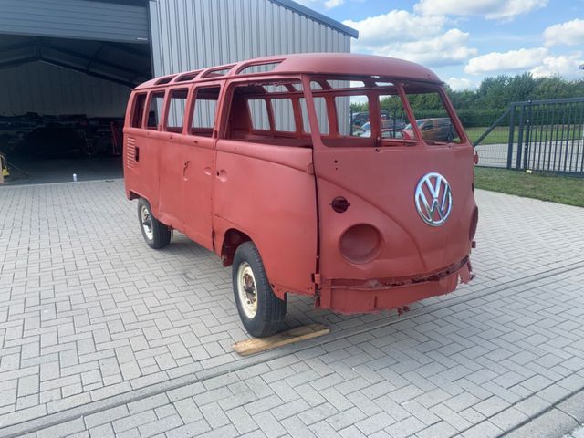 Volkswagen T1 Samba 21- Fenster zum Restaurieren