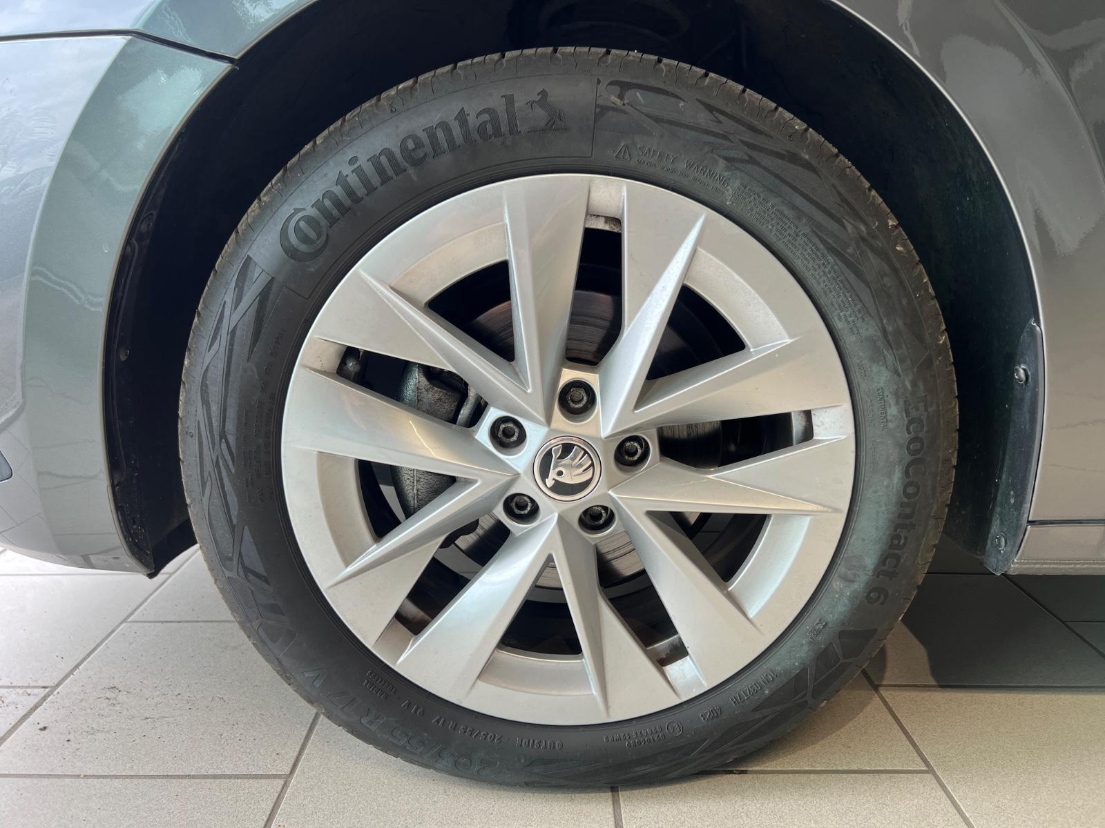 Skoda Octavia Combi*MEMORY*TOTWINKEL*LenkradHZ, миниатюра 27