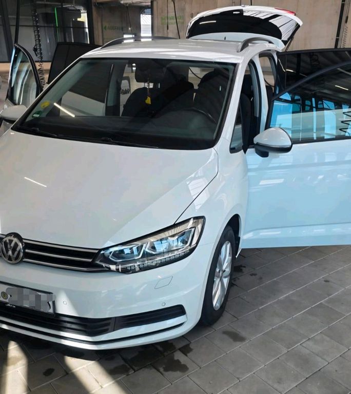 Image of Volkswagen Touran