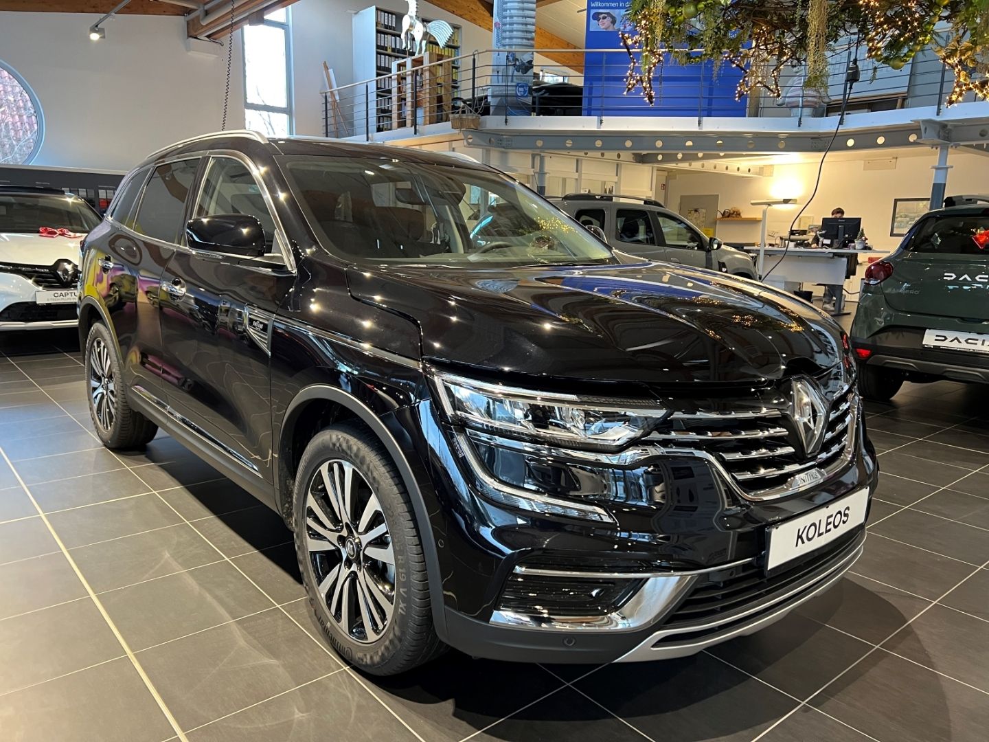 Fahrzeugabbildung Renault Koleos Initiale Paris 4x4 2.0 BLUE dCi 185 AHK A