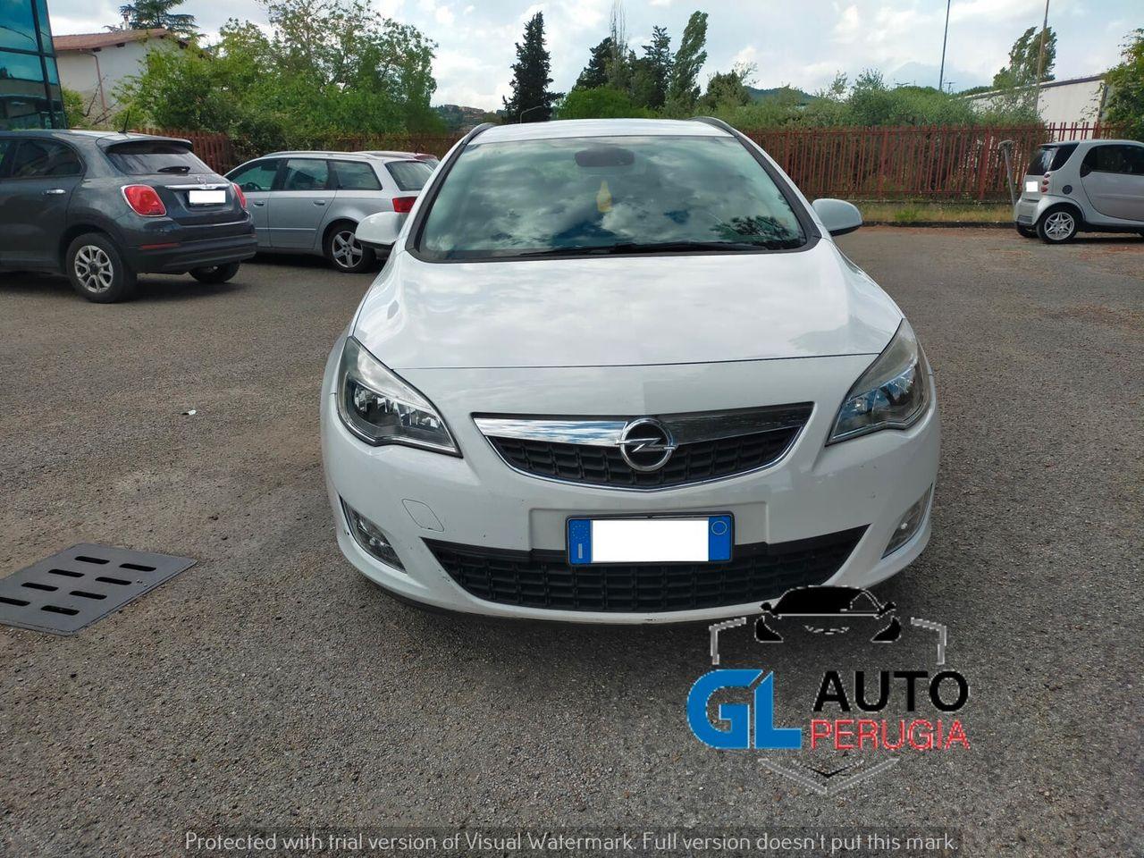 Opel Astra 2012 — photo 7