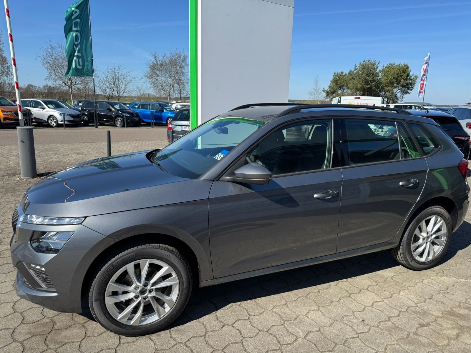 Fahrzeugabbildung SKODA Kamiq 1.0 TSI Selection OPF