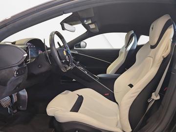 صورة مصغرة 17 لـ 2021 Ferrari ROMA