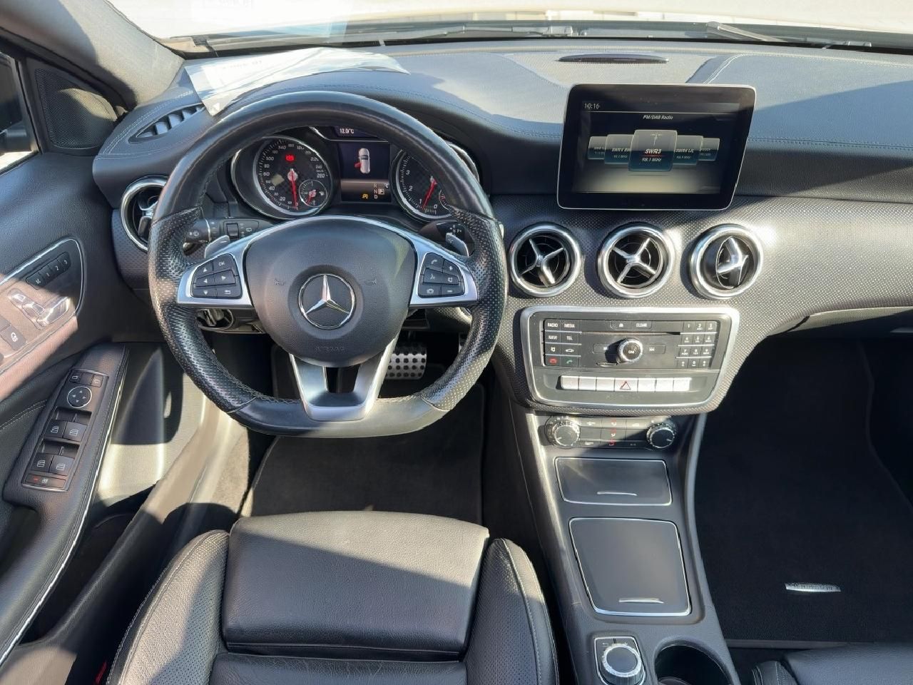 Fahrzeugabbildung Mercedes-Benz A 250 AMG Line 4Matic*Pano*Night Paket*RFK