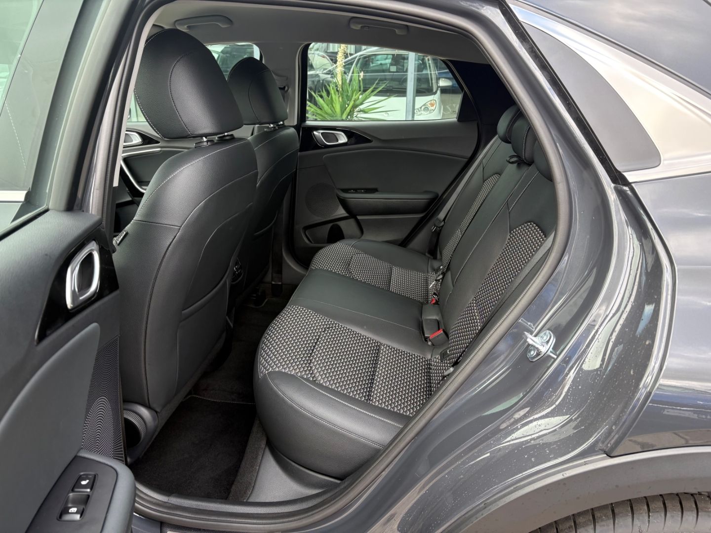 Fahrzeugabbildung Kia XCeed Spirit TotWinkAss NotBremsAss P2