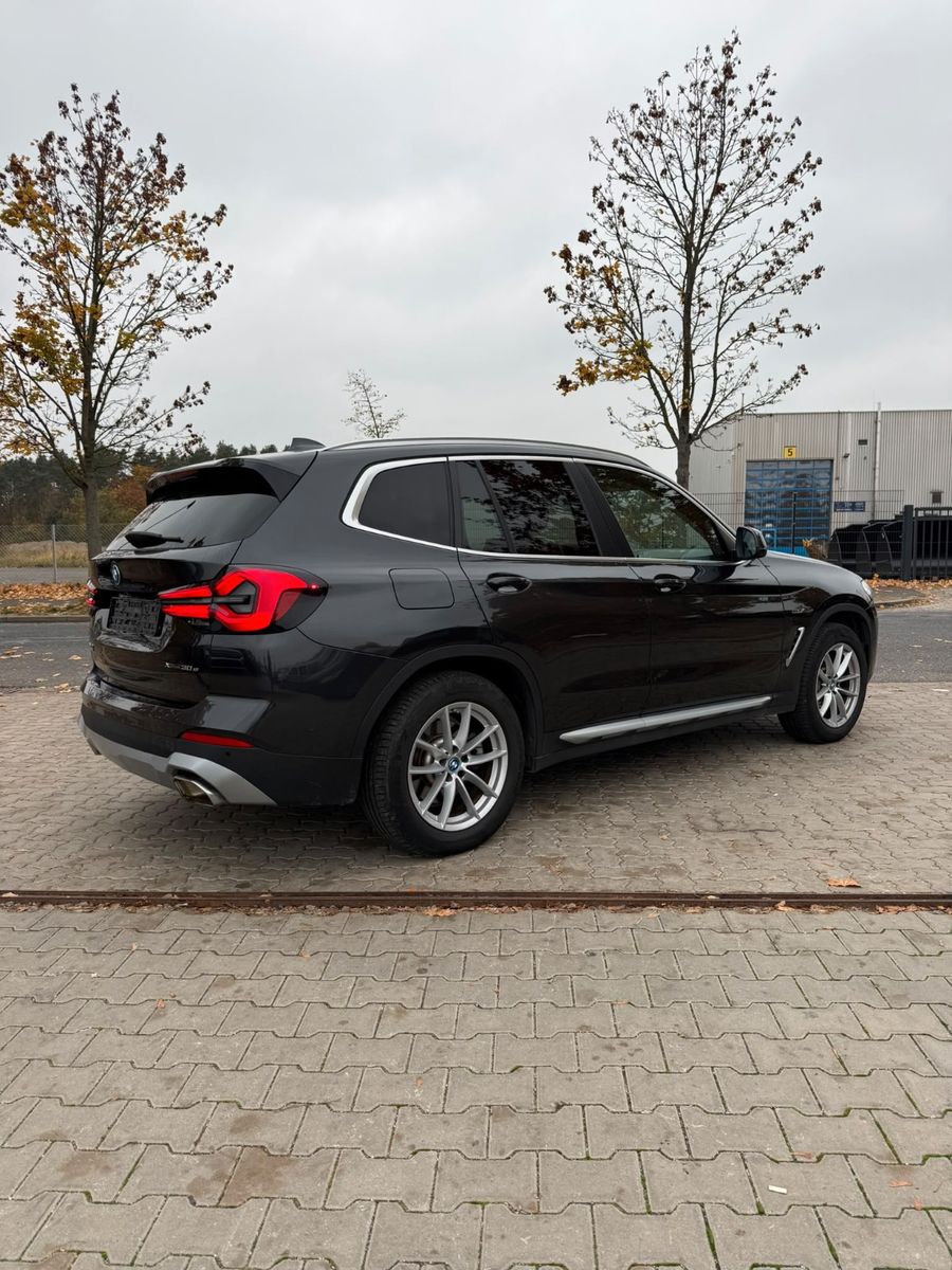 BMW X3 xDrive 30 e imagem 3