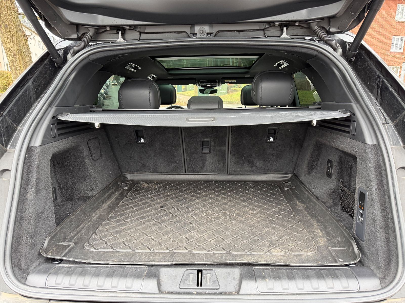 Fahrzeugabbildung Land Rover Range Rover Sport SE*HEADUP*LED*MERIDIAN*MEMORY