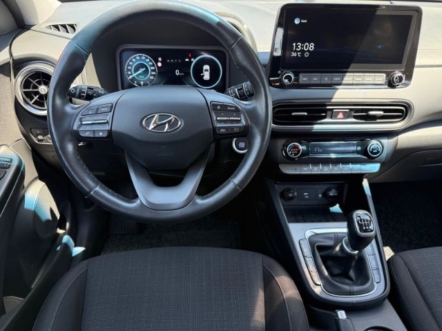 Fahrzeugabbildung Hyundai KONA 1.0 Trend 2WD +KLIMA+NAVI+PDC+SHZ+RFK+UVM+