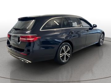 Mercedes E 220 - 5
