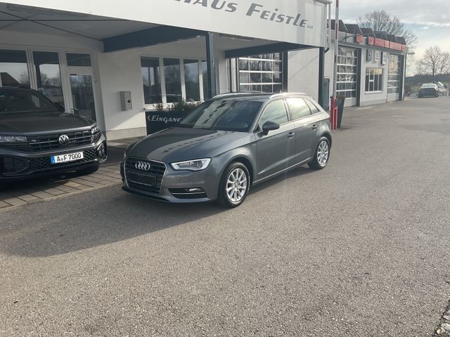 Audi A3 Sportback attraction,Navi