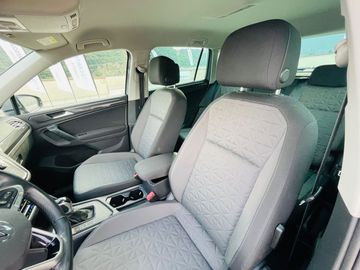 Volkswagen Tiguan - 11