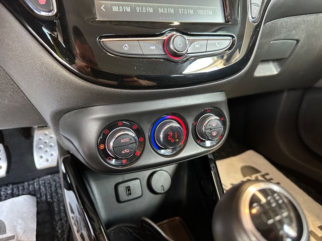 Opel Corsa  E Color Edition