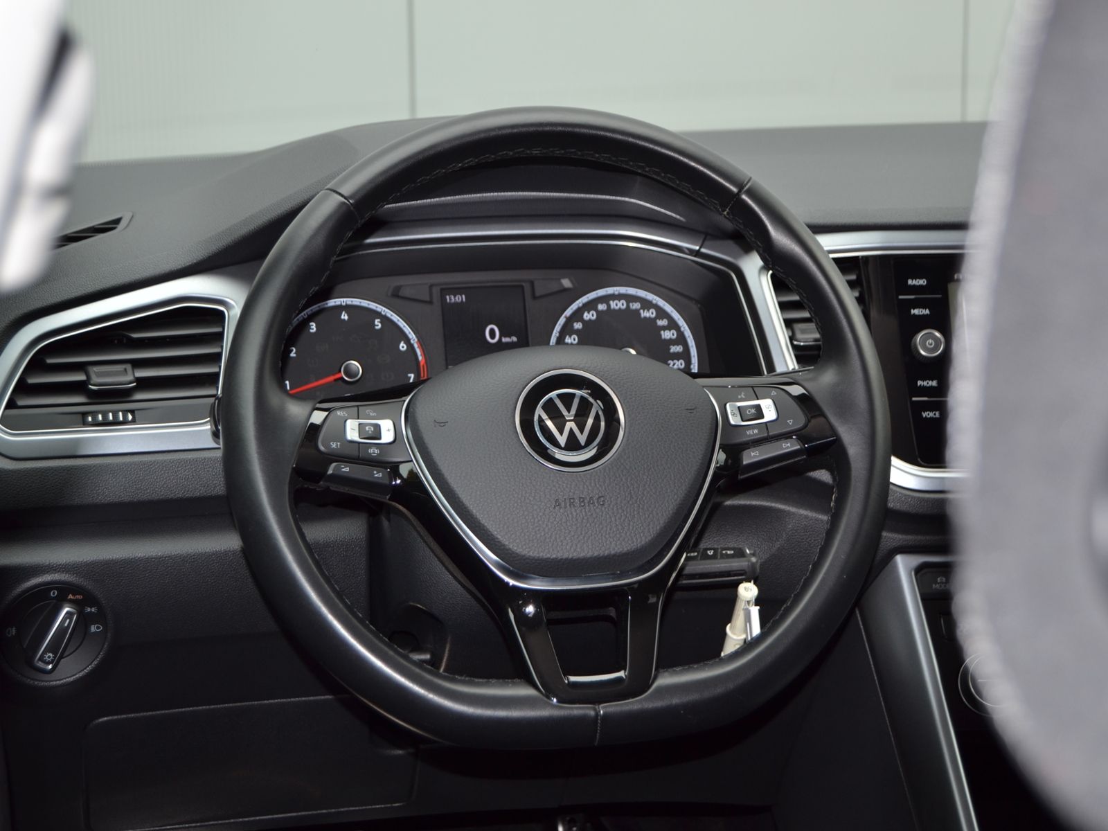 T-Roc 1.5 TSI Active AHK/STANDHEIZUNG/17-ZOLL/LE