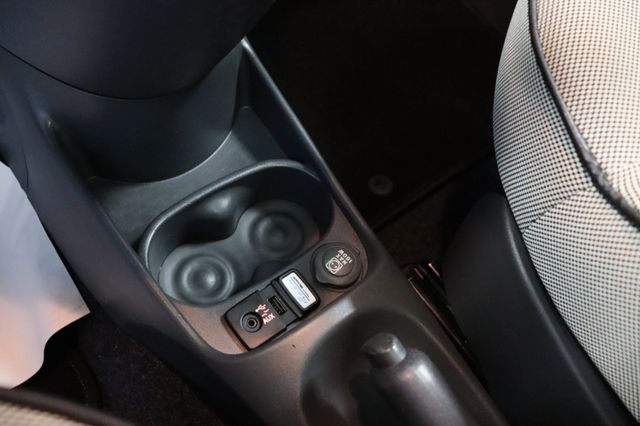 Fahrzeugabbildung Fiat 500 Lounge 1.2 8V|PANORAMA|KLIMA|SERVO|BLUE&ME