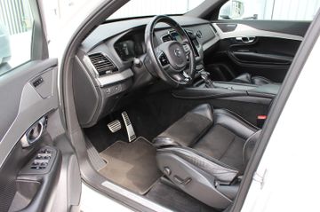 Volvo XC90 - 11